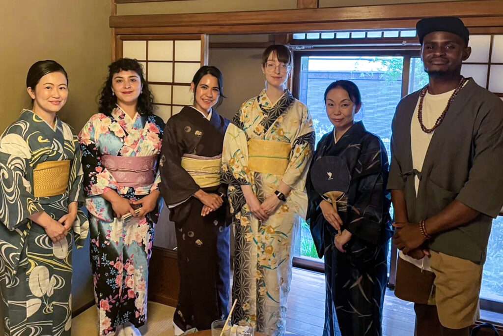 Thumbnail-Photos-AMACHAN-MEDIA-Challenge_0006_Kimono-Meetup-scaled.jpg